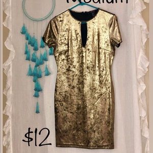 Women’s short sleeve dress